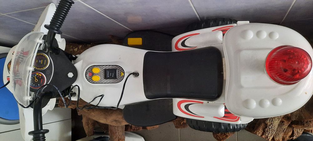 Mota elétrica para criança