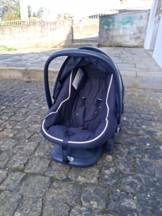 Carrinho, babycoque, alcofa, banco de passeio e sombrinha