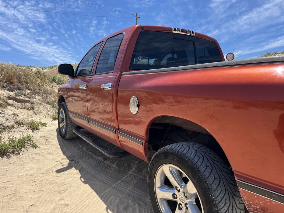Dodge RAM 4.7 v8 235cv