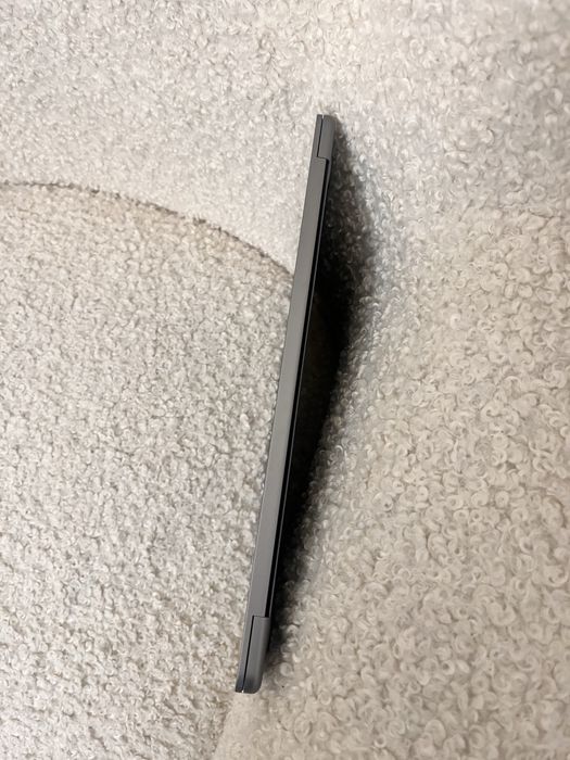 Macbook air 13 M2 2022 8/256gb 100% батарея