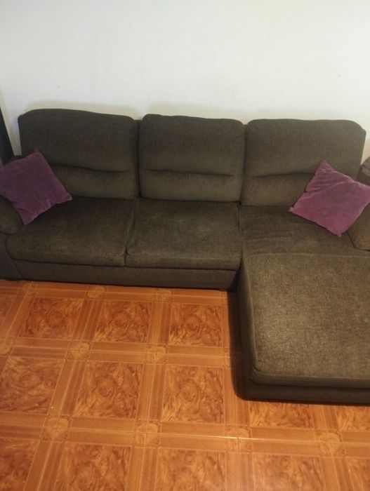 Sofá com chaise long