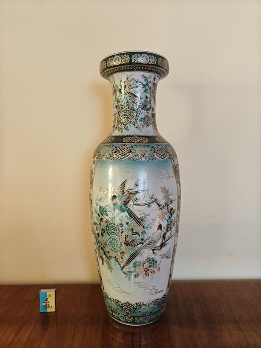 Велика інтер'єрна китайська ваза, порцеляна, золочення, 60 см