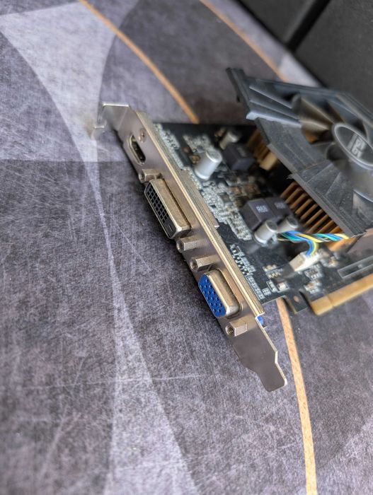 Видеокарта Asus Nvidia GeForce GT740 / 1GB DDR5 / HDMI / DVI / VGA