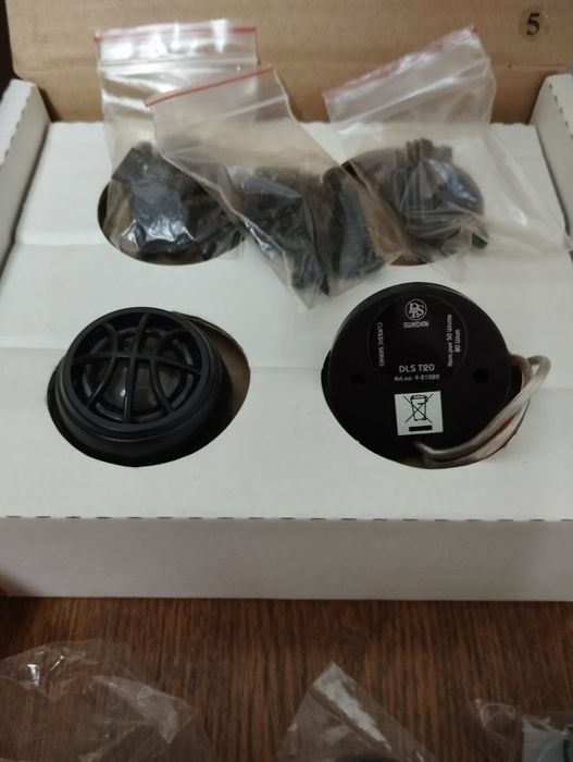 Автомобильная 2х комнатная акустика DLS C6A