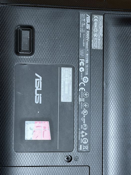 ASUS R900V Notebook PC 18,4" działa na baterii