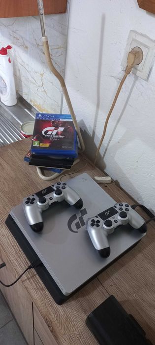 Konsola SONY PlayStation 4 PS4 Slim 1Tb GT Special Limited Edition
