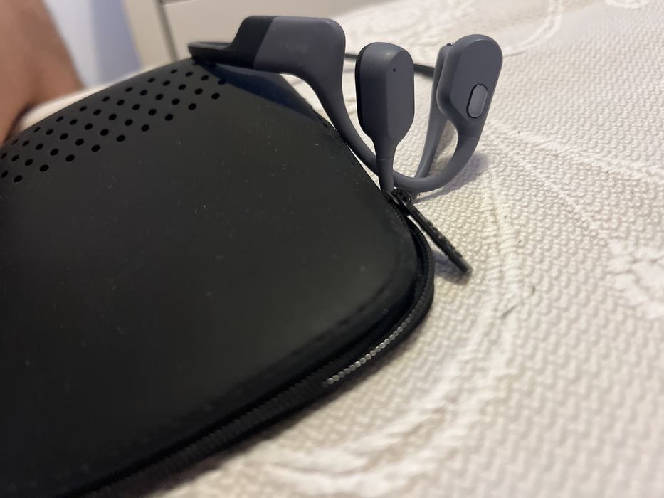 Fones praticamente novos