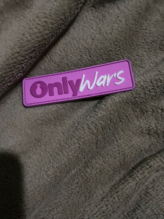 Патч на сумку в новому стані