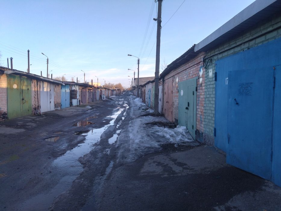 Гараж,кооператив Дачні  з підвалом і 0 поверхом... .
