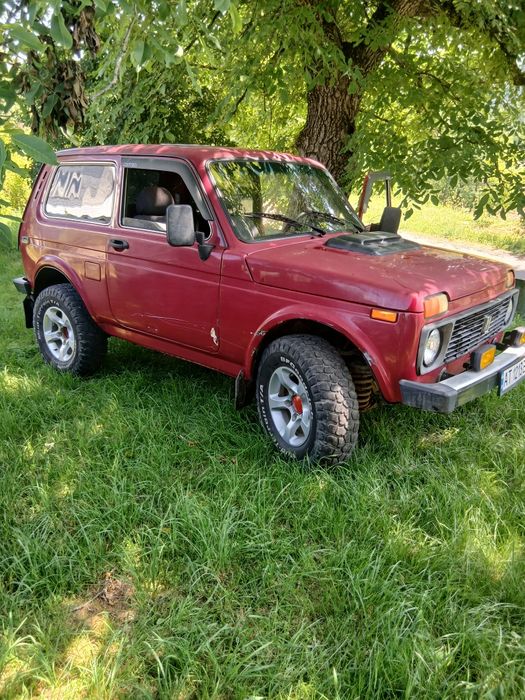 Продам  ниву 1980р ціна 2200$