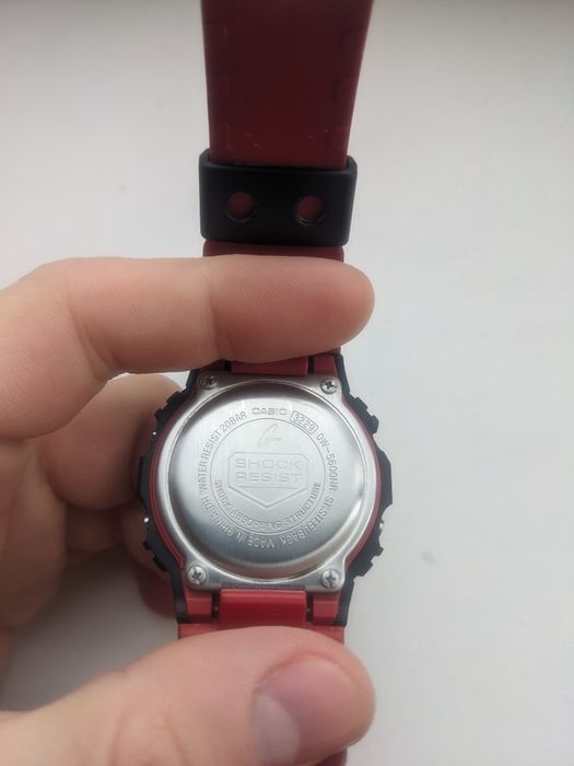 Годинник Casio G-Shock DW-5600UHR-1