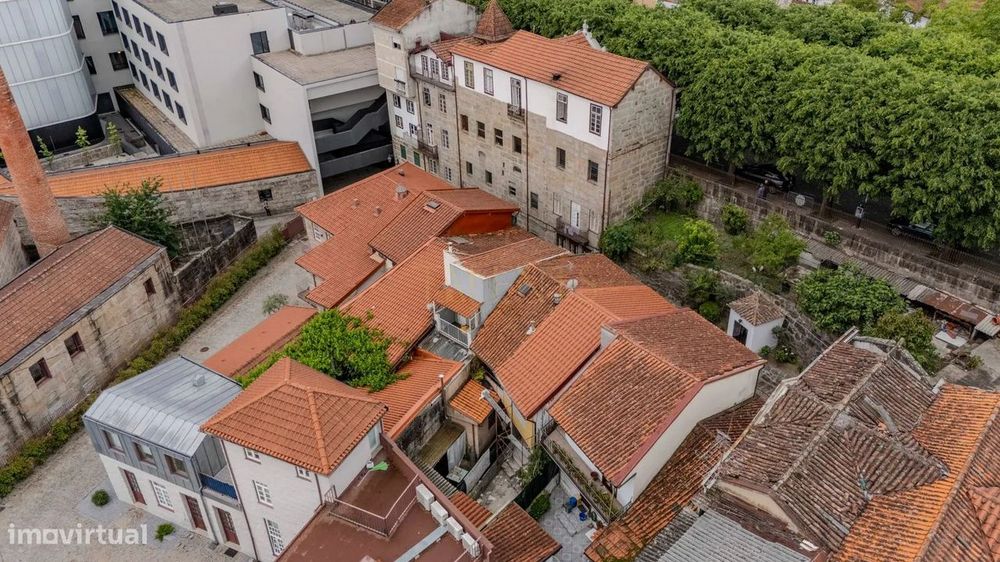 Moradia T4 no Centro Histórico de Guimarães
