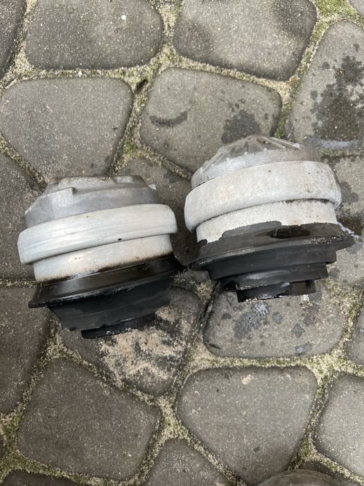 Подушка мотора двигуна Мерседес