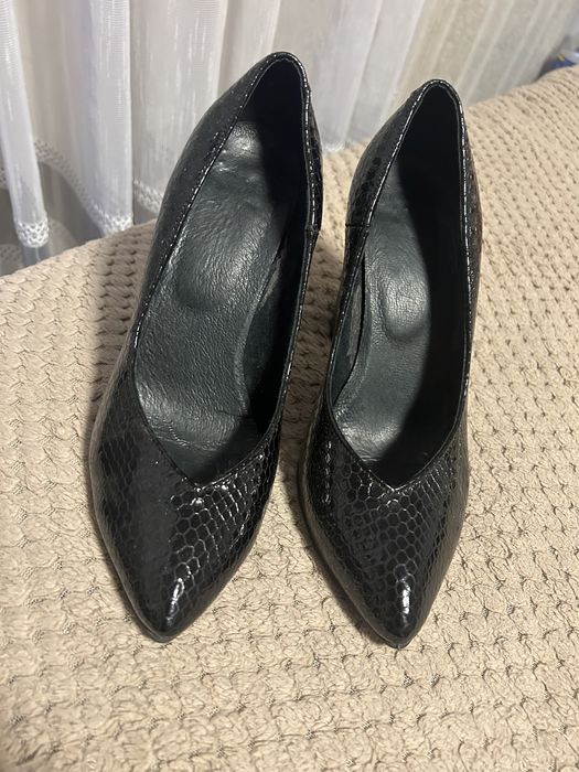 Продам туфлі шкіра