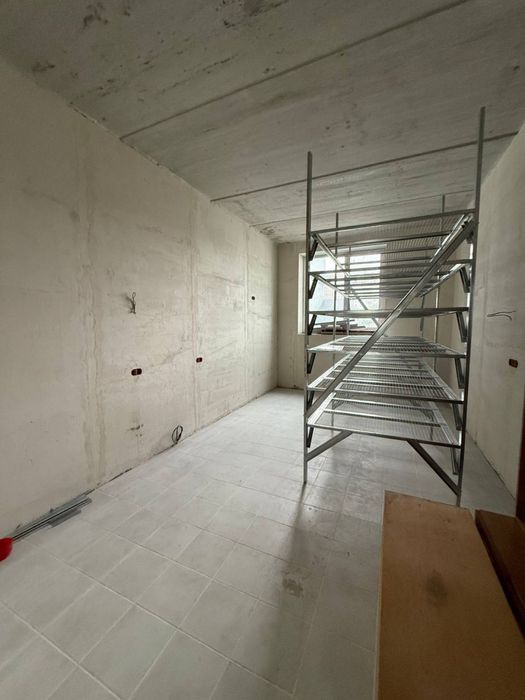 Здається фасадне приміщення вільного призначення вул.Козацька