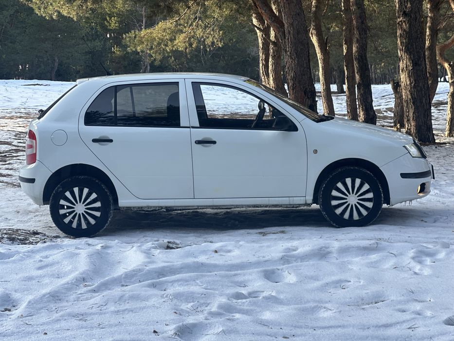 Продам Skoda Fabia 1.2 бензин 2006г