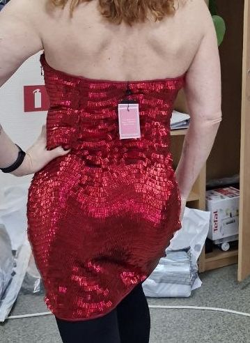 Святкова червона сукня, нова, на новий рік