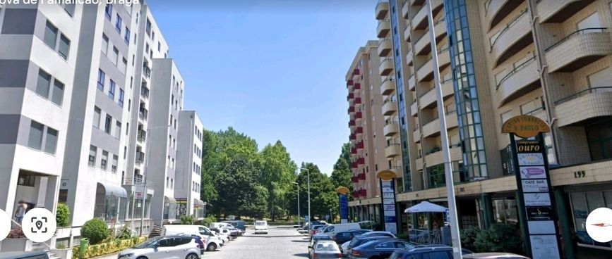 Arrendamento T 1 +1 Escritório/Atelier c/ janela panorâmica..