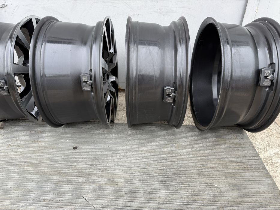 Диски різноширокі R17 для Mercedes SLK klasse R172, AMG