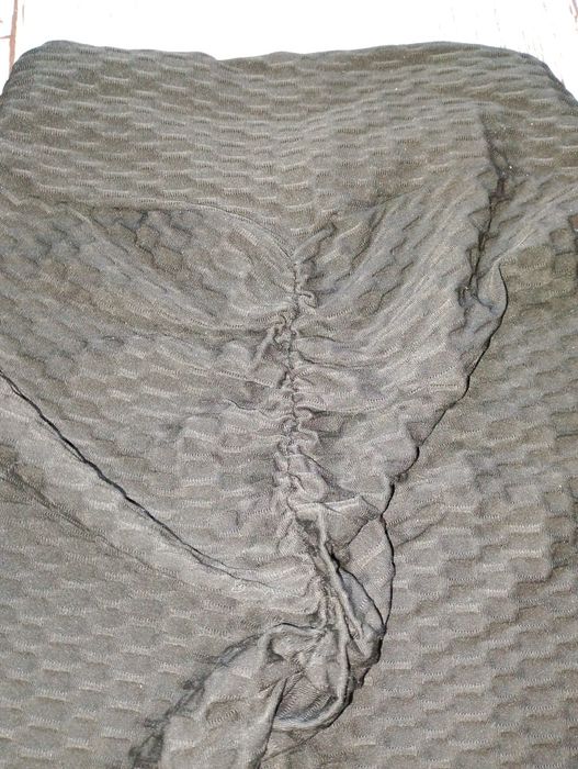 Komplet czarnych legginsów pusch up r.S/M