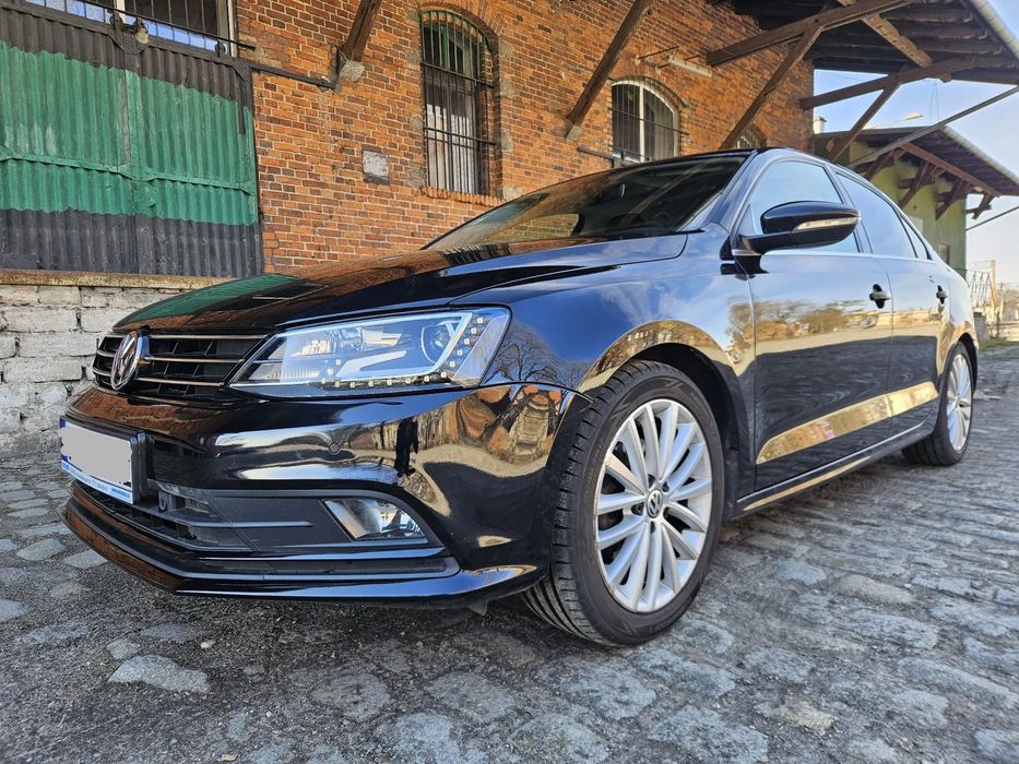 Volkswagen Jetta bogate wyposażenie, świetny stan