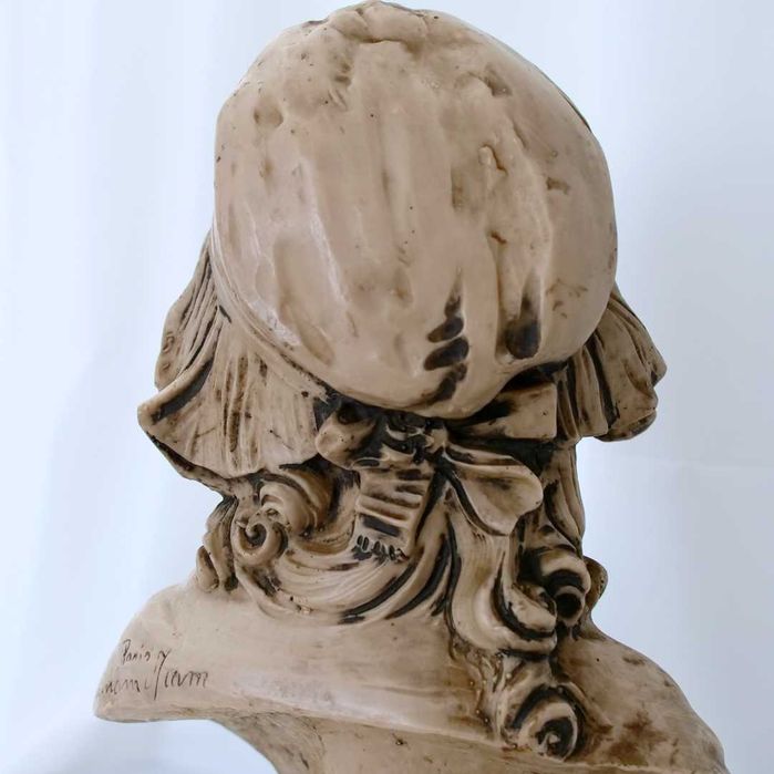 Busto "Jovem Camponesa Francesa" assinado Grinam Niam Paris