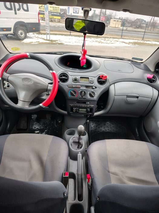 Toyota Yaris 1.0 Sprawna 4drzwi