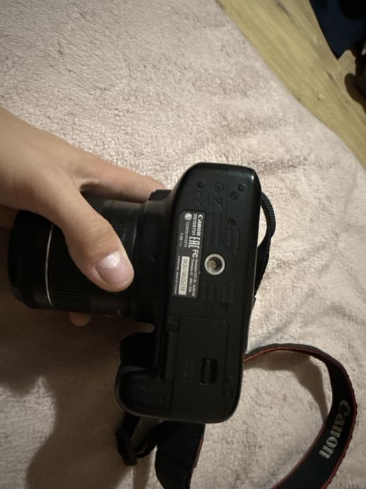 Camera Canon EOS 4000D