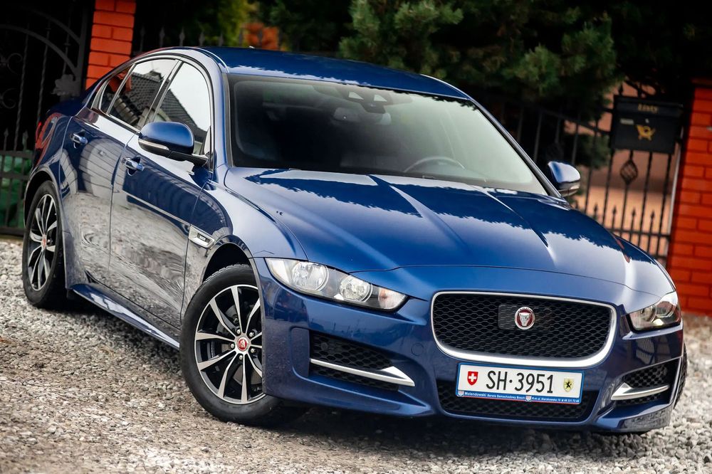 Jaguar XE 2,0D R-Sport Nawigacja Kamera Cofania Podgrzewane Fotele Tempomat
