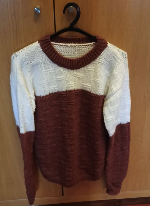 Camisola feita em tricô, nova usada apenas uma vez