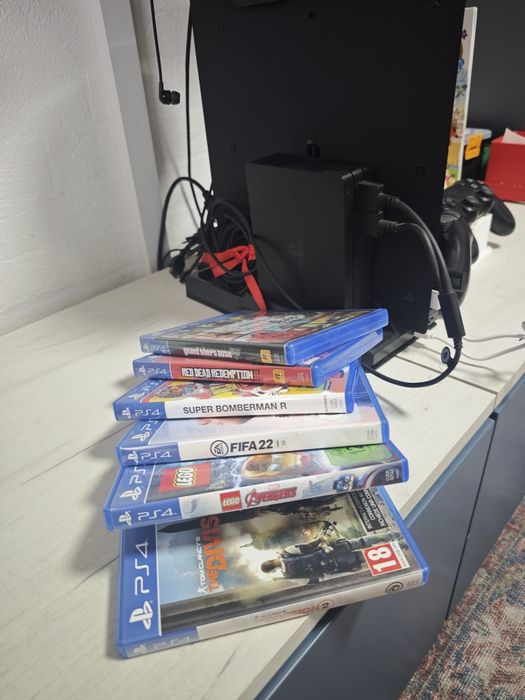 Продам повний комплект Play Station 4 PRO VR
