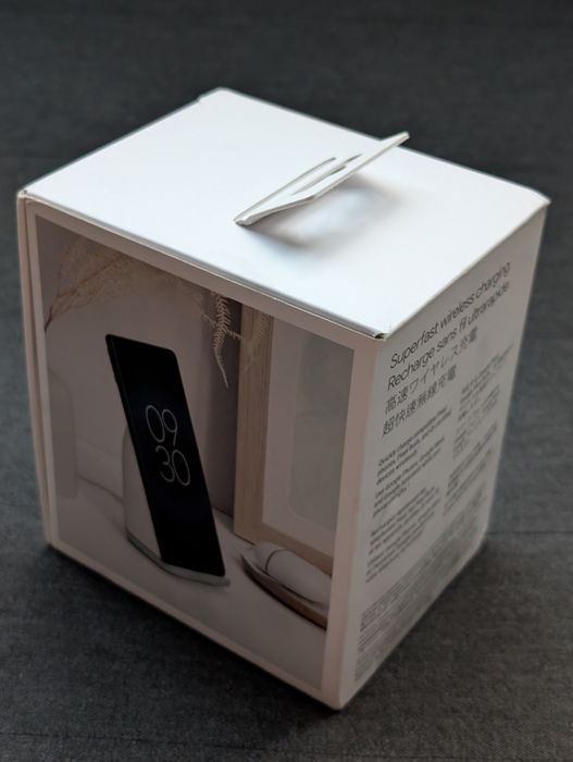 Бездротова зарядка Google Pixel Stand 2