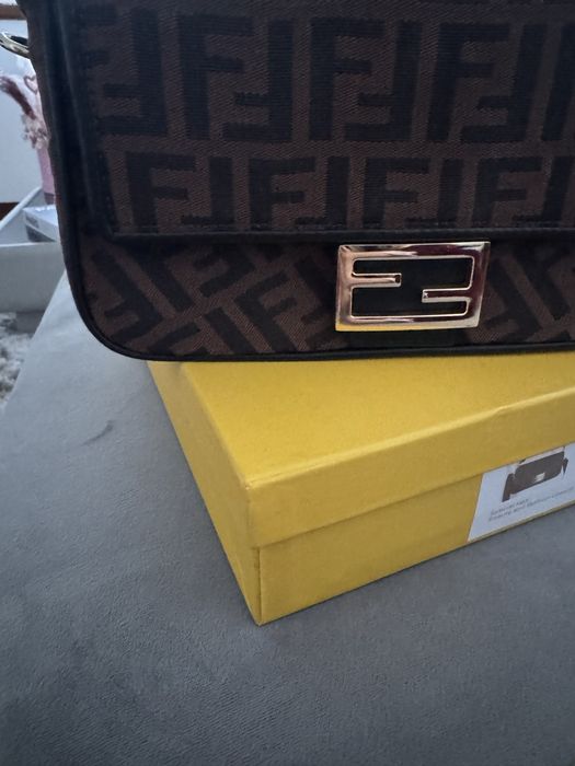 Mala Fendi (nova )