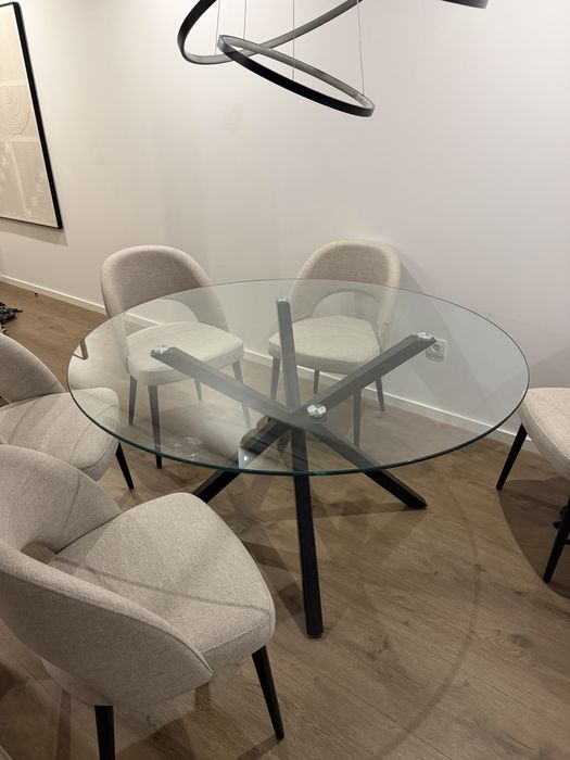 Mesa de jantar em vidro 1.40 m