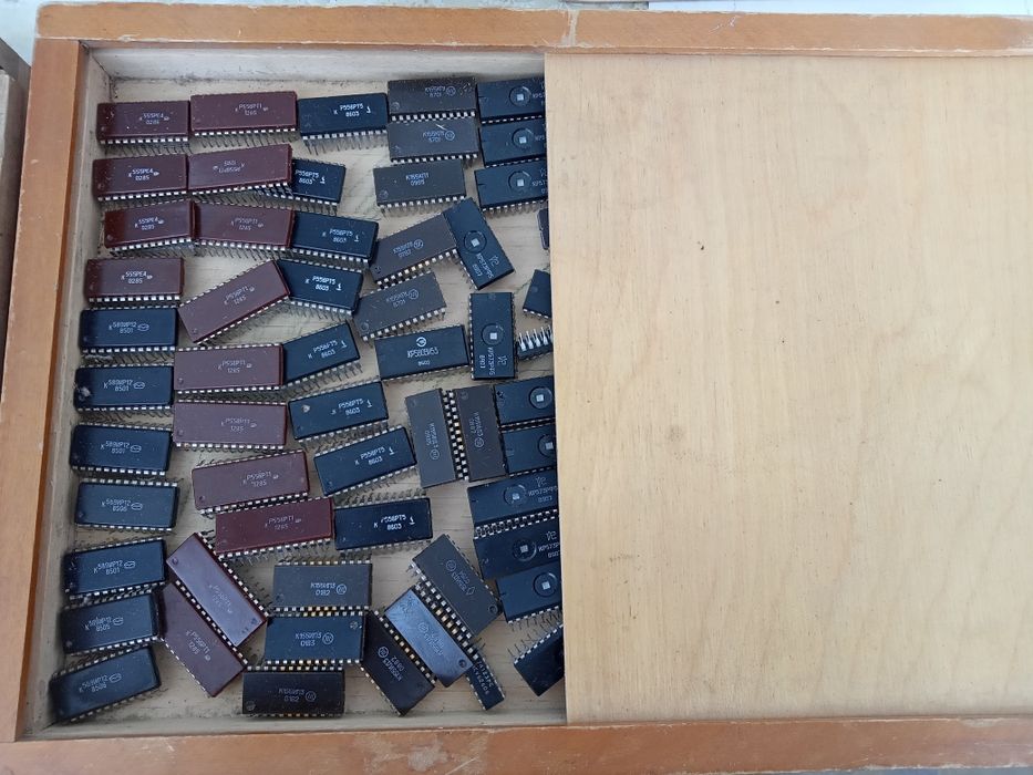 Микросхемы СССР новые /К131, К155, К500, К531, К556, К559, К561 и др ...