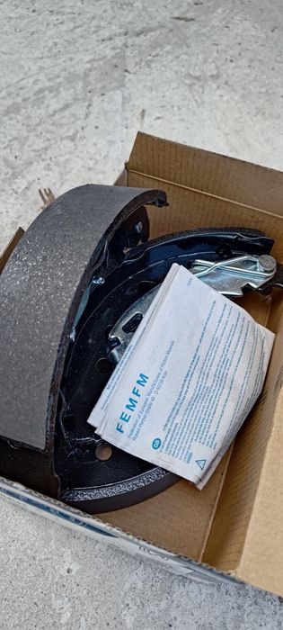 Задні Bosch гальмівні колодки 986 487 702 Фіат Кубо