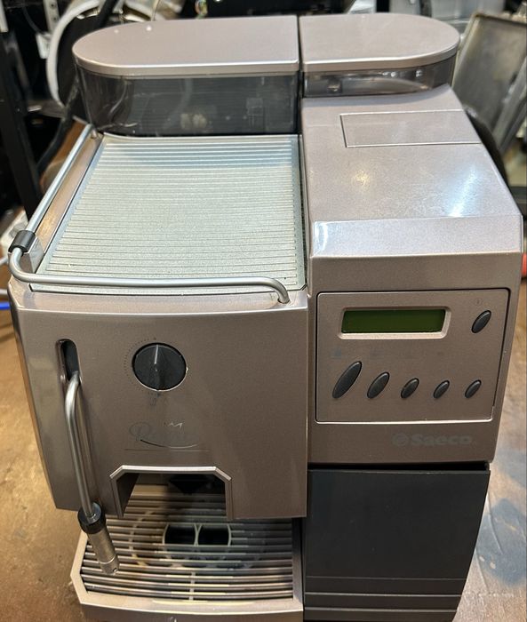 Продам кофемашину Caeco