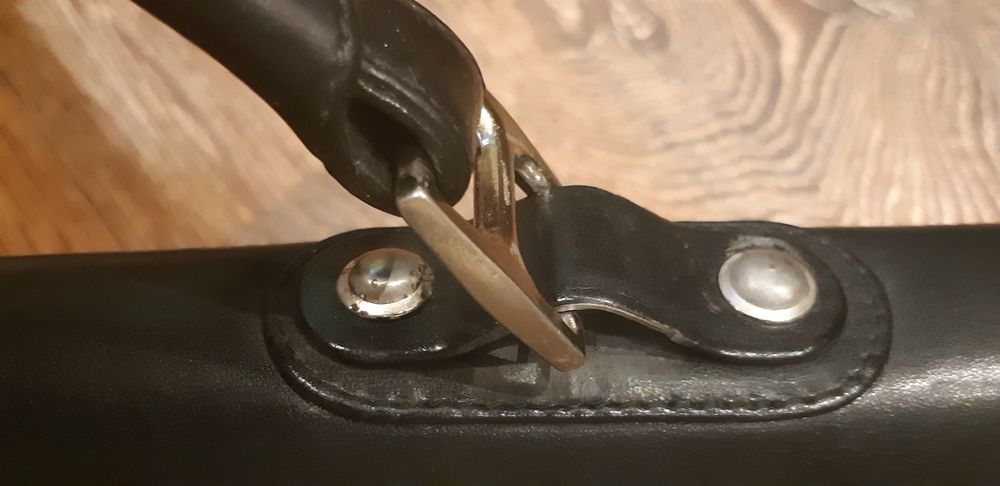 Продам  портфель мужской кожа.