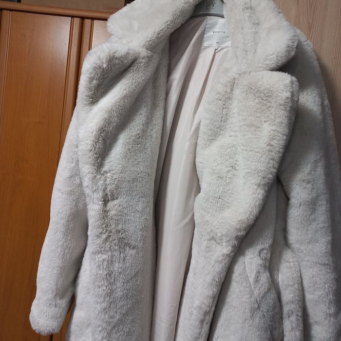 Шубка нюдова MOHITO