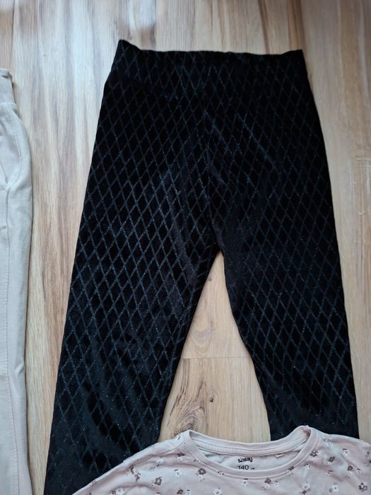 Spodnie + bluzki 140