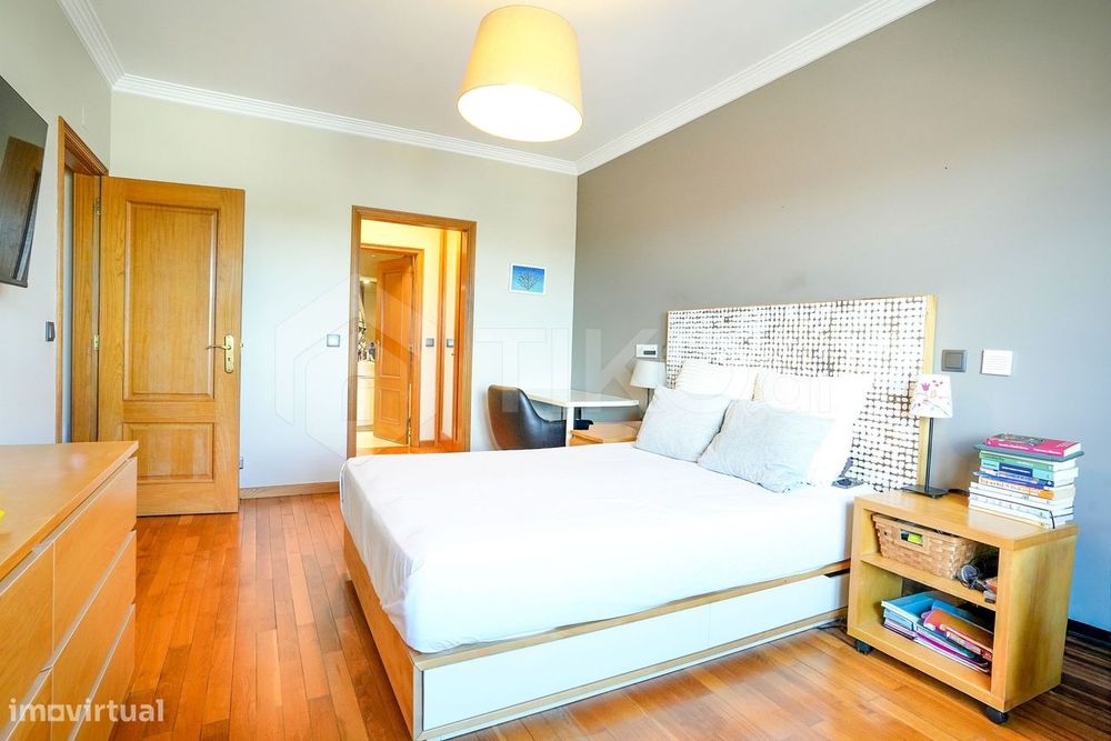 T3 Com 139 M², 2 Lugares De Garagem E Arrecadação | Telheiras, Lisboa