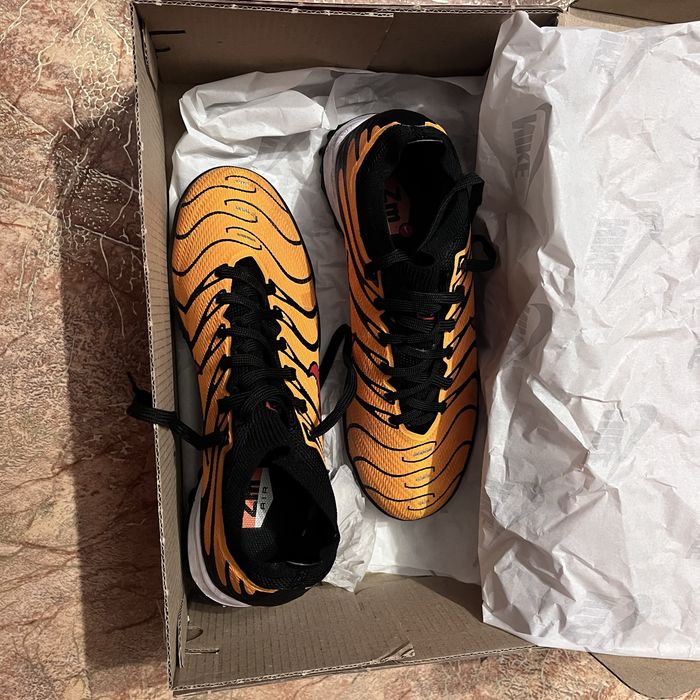 Сороконіжки Nike Air Zoom Mercurial Superfly 9 TN Mbappe Жовтогарячі