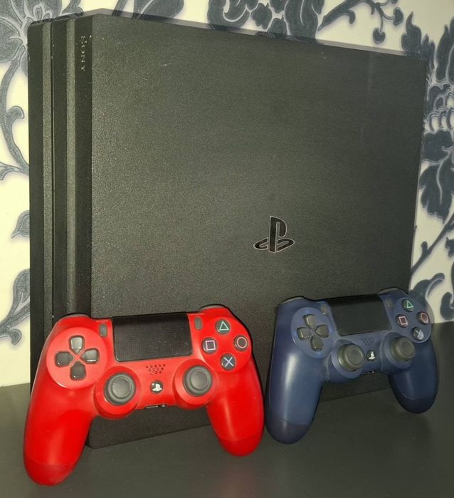 Sony PlayStation 4 Pro 1TB (CUH-72) + 2 джойстики + зарядка