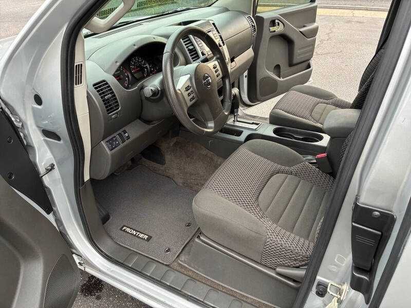 2016 Nissan Frontier SV