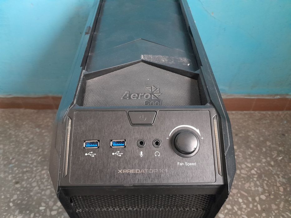 AeroCool XPredator X1 без боковых крышек
