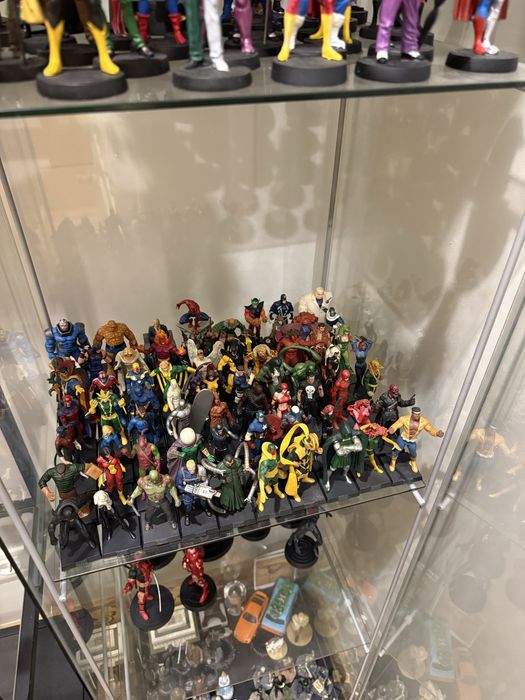 Varias figuras eaglemoss marvel, dc comics, game of thrones ,walking d