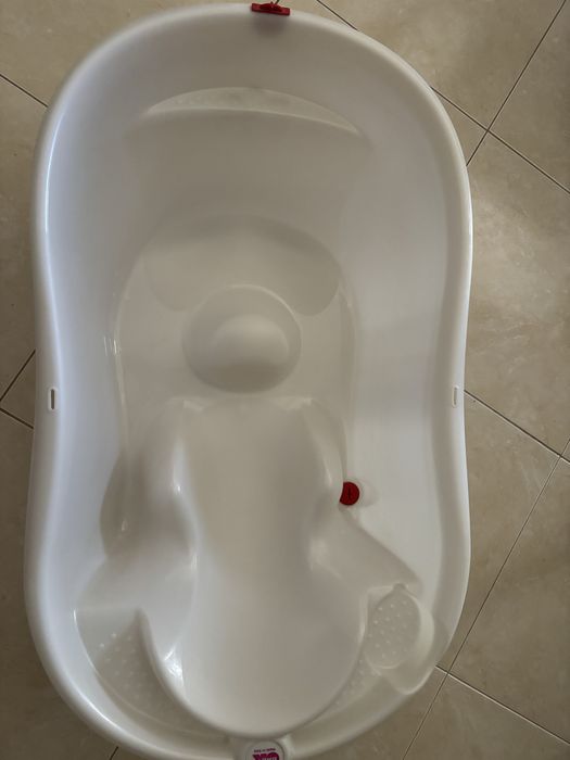 Banheira de bebe branca