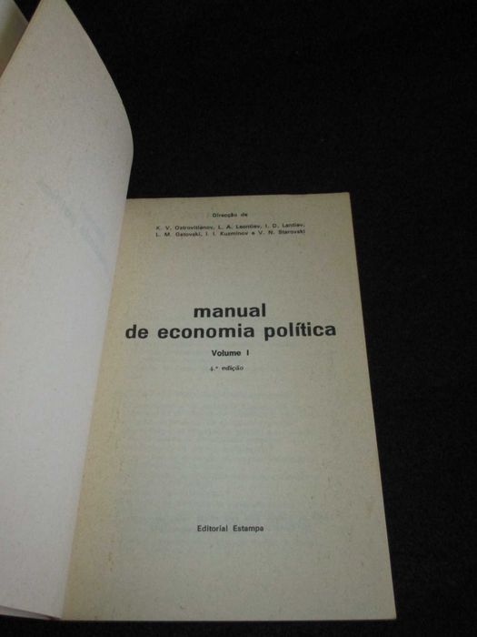 Livros Manual de Economia Política K. V. Ostrovitianov Completo