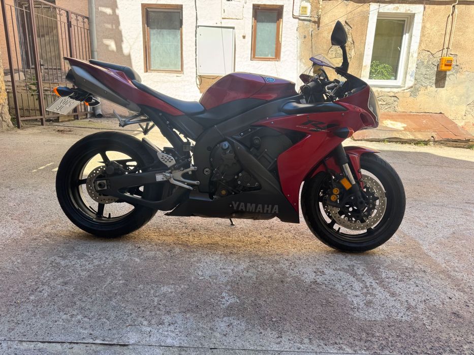 Yamaha R1 2004 год