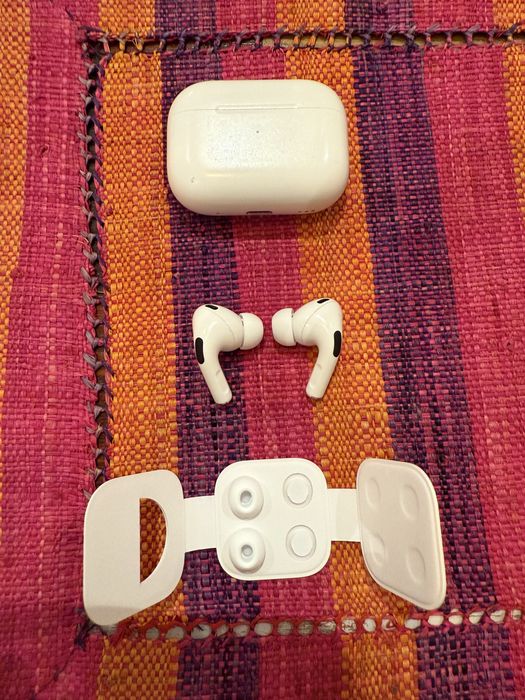AirPods Pro 2ª Geração – Como Novos